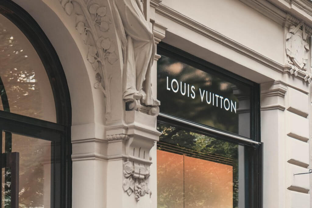 lv area shopping